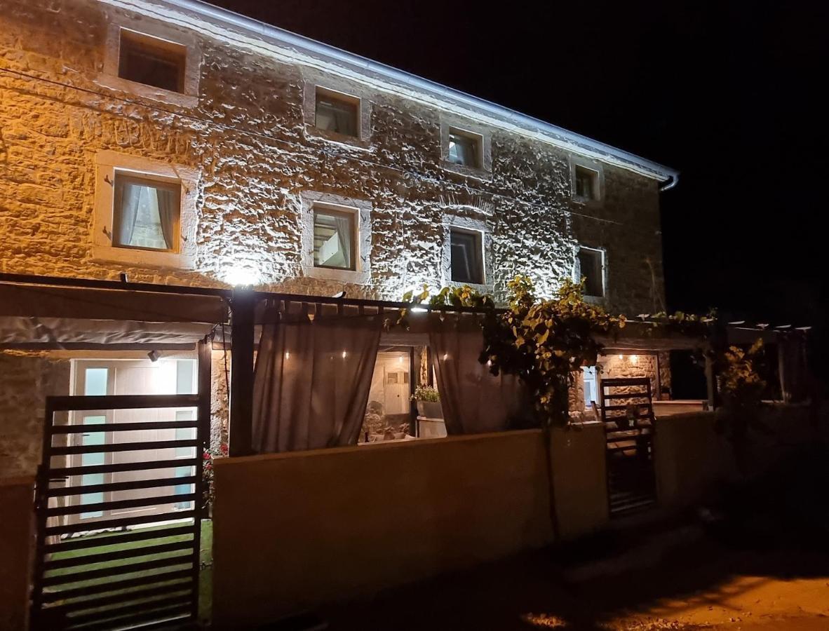 Ferienwohnung Vela & Vega Višnjan Exterior foto